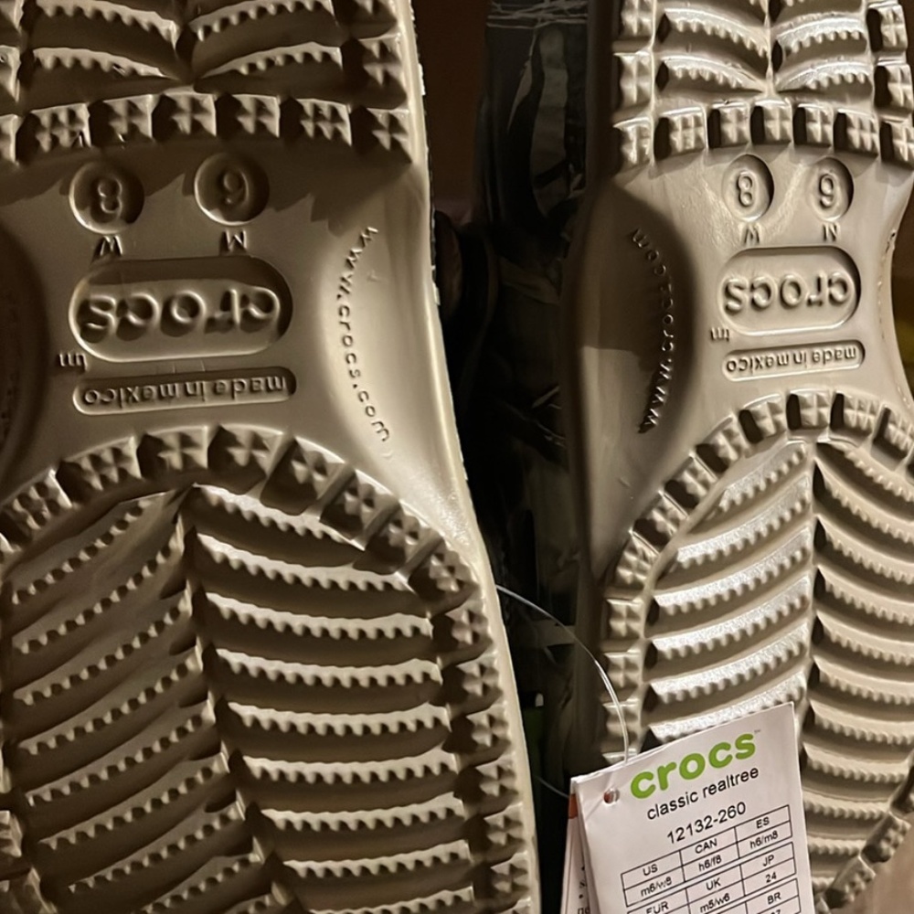 Camouflage crocs net size men’s 6